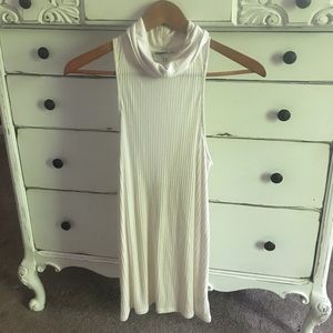 Express sleeveless turtle neck